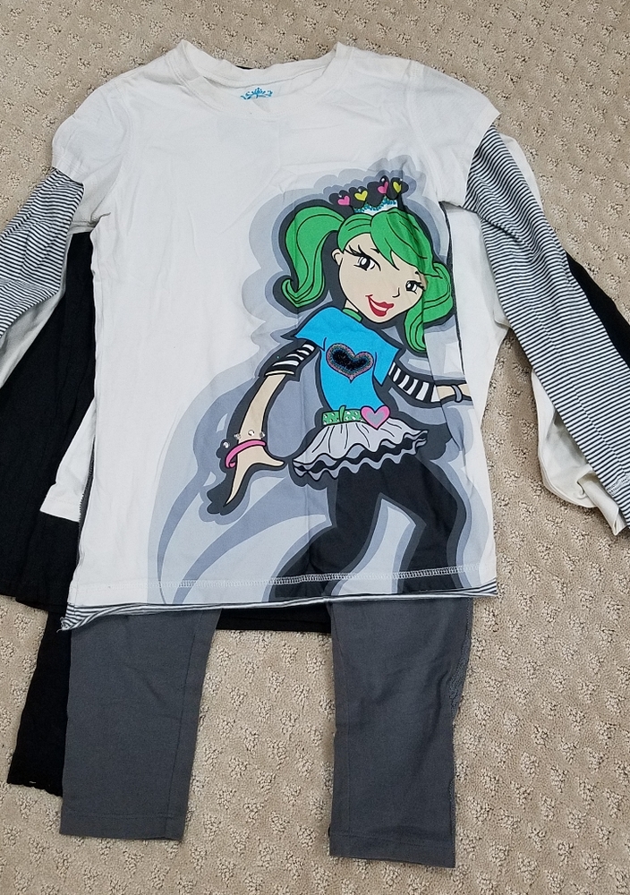 3 shirts, 2 leggings